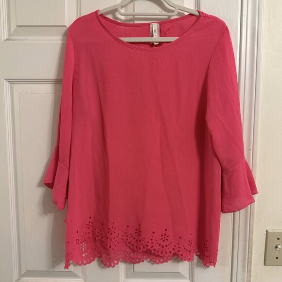 Now & Forever Bright Pink Scalloped Top – Size Large, EUC, Feminine & Flirty - Picture 1 of 5